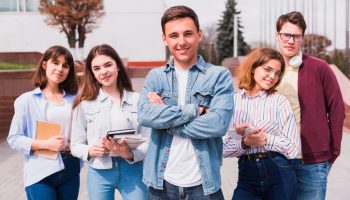 студенты группа астра