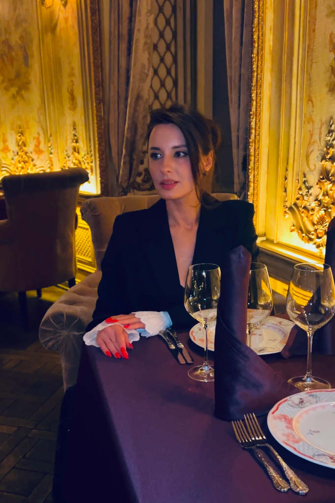 ирина котова - йоготерапевт