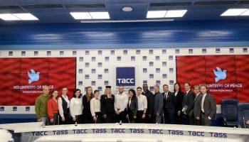 волонтеры мира