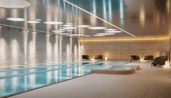 Бассейн в доме Лаврушинский